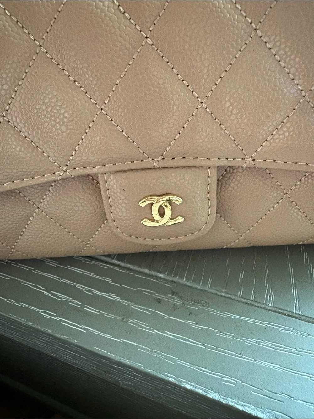 CHANEL fashion light